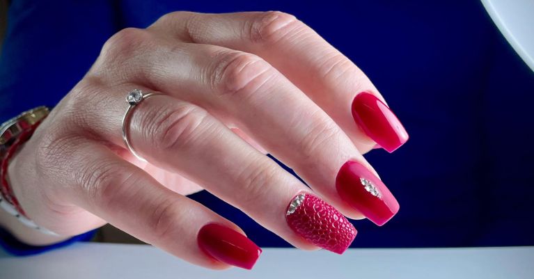 - Hogy lehet, hogy neked ilyen sok munkád van, miközben mások a sok önreklámozás mellett is lasszóval kell, hogy befogják a vendégeket?